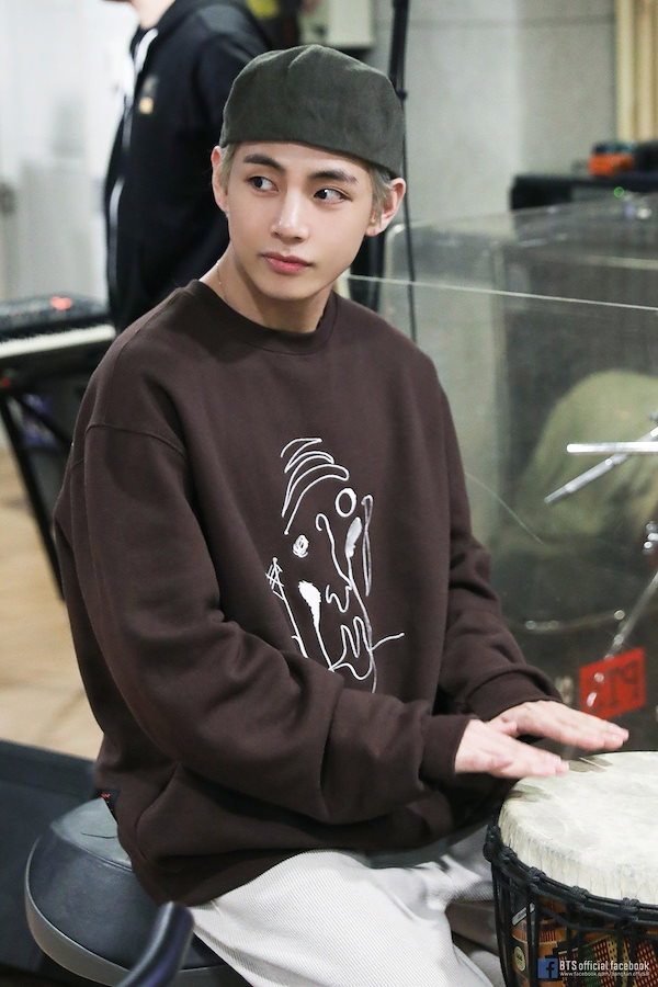 Qoo10] CPGN STUDIO 【トレカ付き】 BTS V 着用 MTM