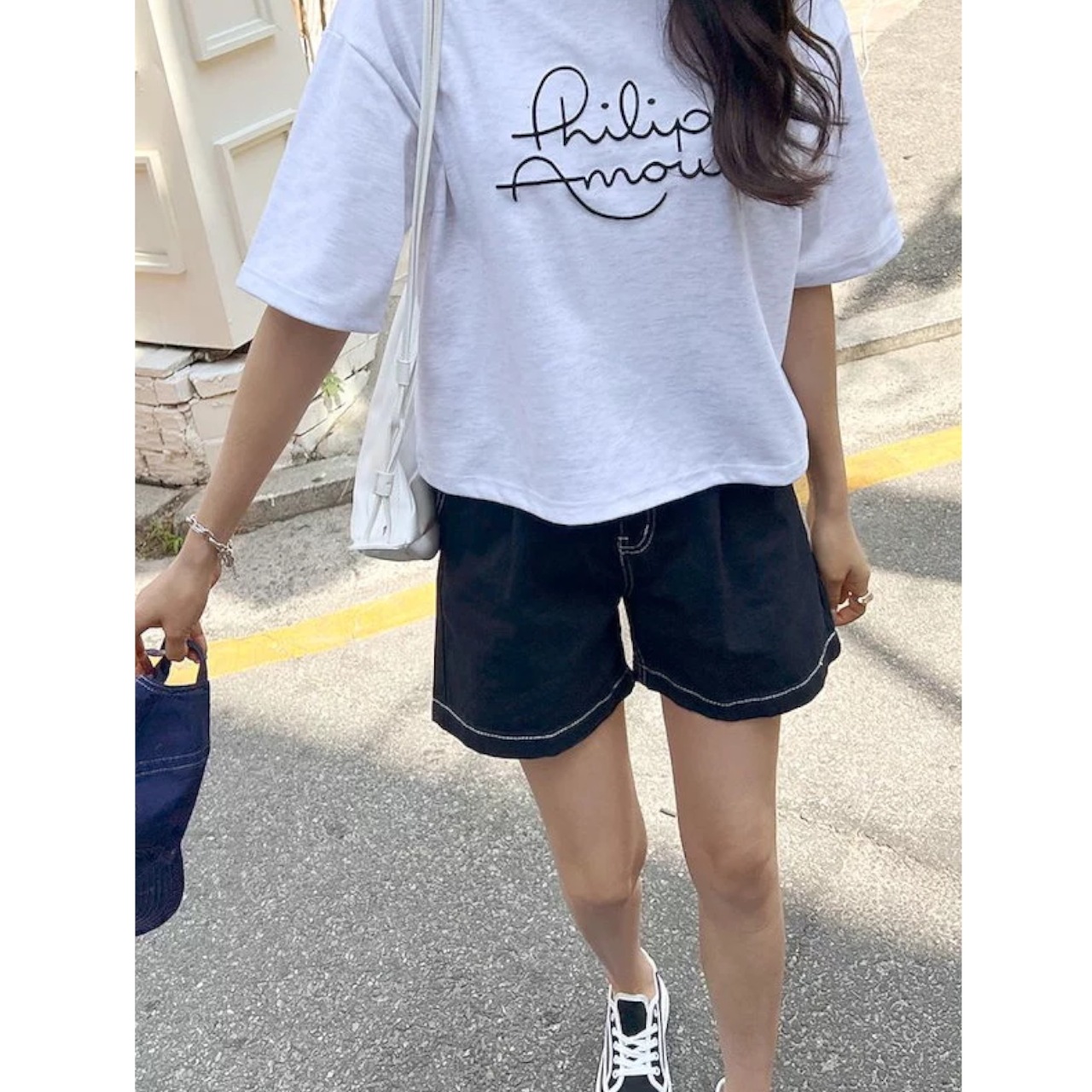 セミクロップド トップス Tシャツ カットソー 半袖 ラウンドネック シンプル カジュアル 大人 おしゃれ お洒落 かっこいい 大人可愛い 大人女子 こなれ感 ラフ ボーイッシュ スポーティー 存在感