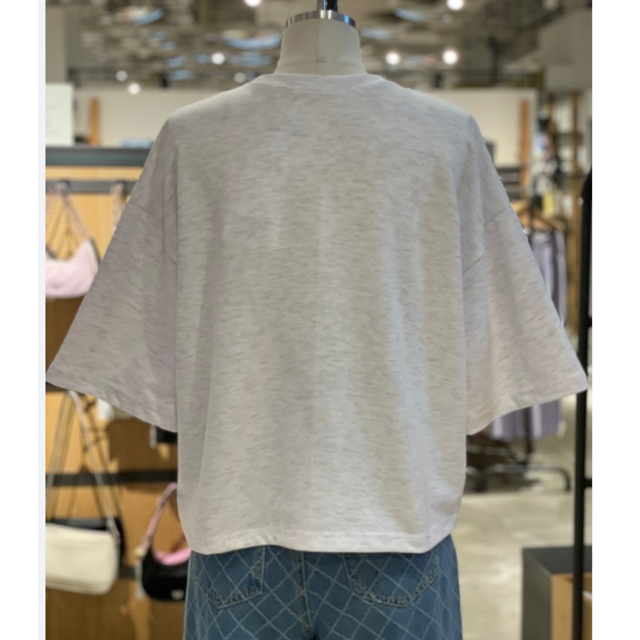 セミクロップド トップス Tシャツ カットソー 半袖 ラウンドネック シンプル カジュアル 大人 おしゃれ お洒落 かっこいい 大人可愛い 大人女子 こなれ感 ラフ ボーイッシュ スポーティー 存在感