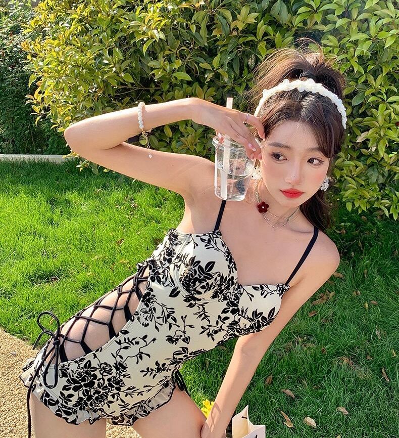 【急速出荷!】フラワープリントサイドレースアップスイムウェア水着