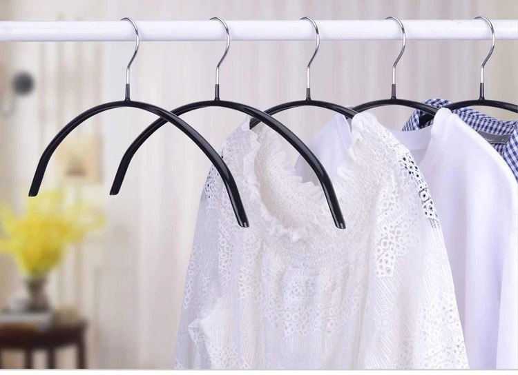 【3日で出荷】ハンガー すべらない 100本セット 収納 おしゃれ 滑らない 肩 PVC かわいい 持ち運び 滑り止め 黒 型崩れしない 跡がつかない アーチ ハンガー 洗濯ハンガー 衣類ハンガー 多 【3日で出荷】ハンガー すべらない 100本セット 収納 おしゃれ 滑らない 肩 PVC かわいい 持ち運び 滑り止め 黒 型崩れしない 跡がつかない アーチ ハンガー 洗濯ハンガー 衣類ハンガー 多