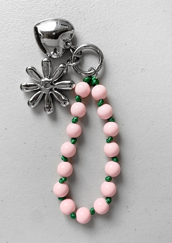 Monday Edition ブルームデイジーフォンチャーム MONDAY EDITION》 MARDI X ME BLOOM DAISY PHONE CHARM (Monday