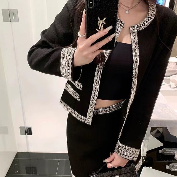 2点購入で200円割引安い 同窓会セットアップ 成人式セットアップ セットアップ 韓国 キラキラ 黒 白 ジャケット カーディガン スカート レディース ビジュー 2点セット 上下セット 無地 ラウン 2点購入で200円割引安い 同窓会セットアップ 成人式セットアップ セットアップ 韓国 キラキラ 黒 白 ジャケット カーディガン スカート レディース ビジュー 2点セット 上下セット 無地 ラウン