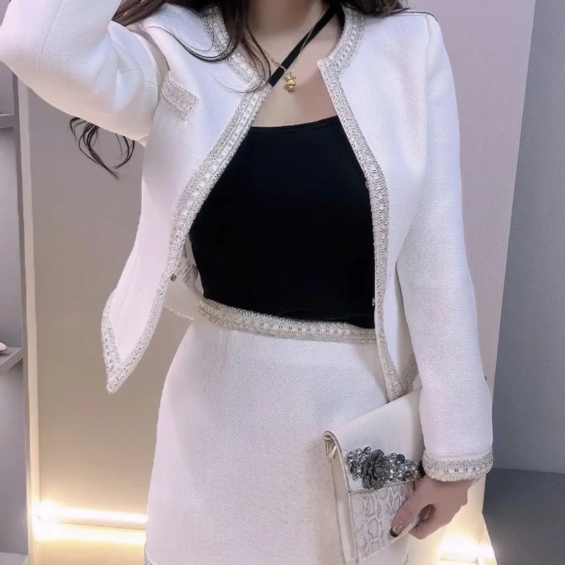 2点購入で200円割引安い 同窓会セットアップ 成人式セットアップ セットアップ 韓国 キラキラ 黒 白 ジャケット カーディガン スカート レディース ビジュー 2点セット 上下セット 無地 ラウン 2点購入で200円割引安い 同窓会セットアップ 成人式セットアップ セットアップ 韓国 キラキラ 黒 白 ジャケット カーディガン スカート レディース ビジュー 2点セット 上下セット 無地 ラウン