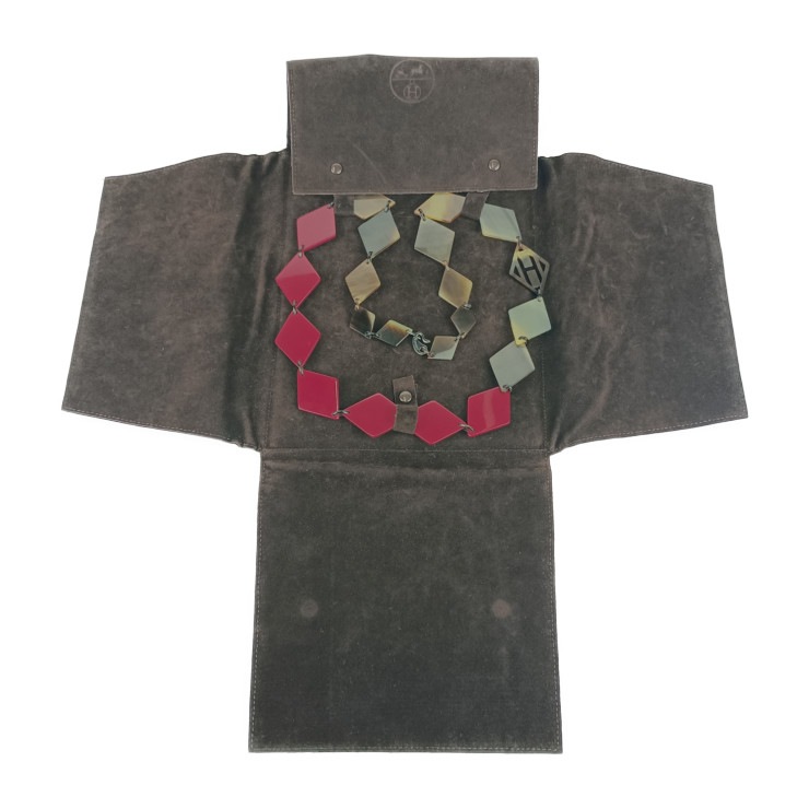 美品 HERMES エルメス DEVA ディーヴァ ネックレス - ブラウン系 ボルドー系 バッファローホーン レディース【本物保証】 美品 HERMES エルメス DEVA ディーヴァ ネックレス - ブラウン系 ボルドー系 バッファローホーン レディース【本物保証】