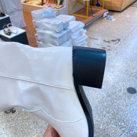 【取寄:納期2週間】ショートブーツ レディース 革 ブーツ バックジップ ブーツ ヒール 軽い シンプル 痛くない ブーツ カジュアル 靴 ショート ブーツ 新作 レザーブーツ レザー 秋冬 新作 【取寄:納期2週間】ショートブーツ レディース 革 ブーツ バックジップ ブーツ ヒール 軽い シンプル 痛くない ブーツ カジュアル 靴 ショート ブーツ 新作 レザーブーツ レザー 秋冬 新作