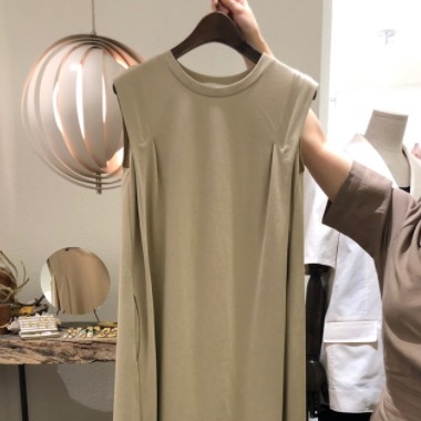 ワンピース 膝丈 袖なし ラウンドネック 細身 ストレート 大人可愛い きれいめ シンプル