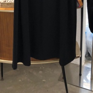 ワンピース 膝丈 袖なし ラウンドネック 細身 ストレート 大人可愛い きれいめ シンプル