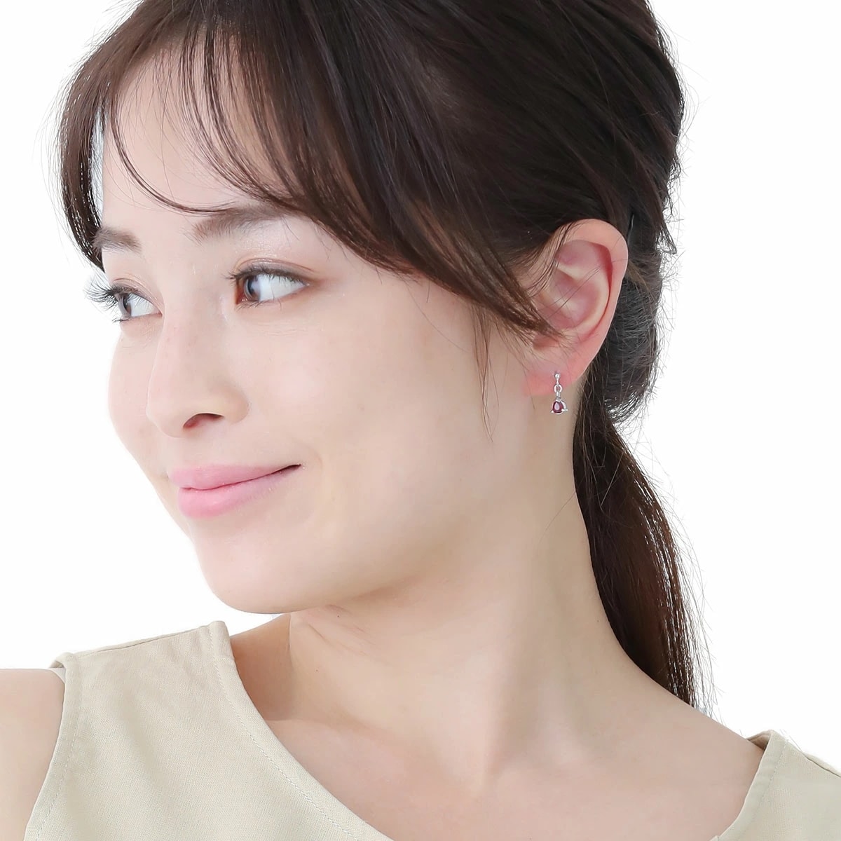 ピアス レディース メンズ シルバー925 ルビー ディアドロップ型 しずく型 揺れる キレイ おし ピアス レディース メンズ シルバー925 ルビー ディアドロップ型 しずく型 揺れる キレイ おし