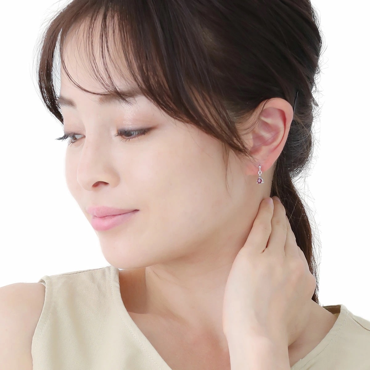 ピアス レディース メンズ シルバー925 ルビー ディアドロップ型 しずく型 揺れる キレイ おし ピアス レディース メンズ シルバー925 ルビー ディアドロップ型 しずく型 揺れる キレイ おし