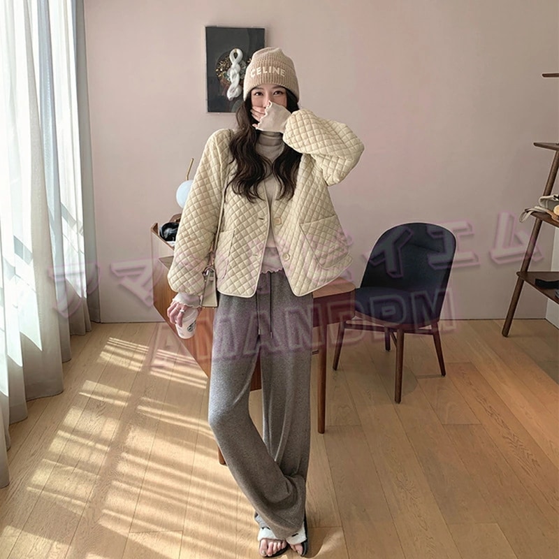 綿服 ダウンコート ダウンジャケット ショート丈 レディース ゆったり コットン 柔らかい ポケット付き 厚手 防寒 暖かい お洒落 ふんわり 白 着回し ふわふわ ウォーム 着膨れ感なく 防寒着 冬