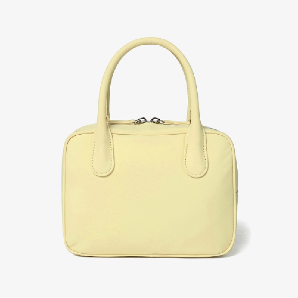 FILA スクエアトートバッグ (FS3BCH2310FYEW) FILA スクエアトートバッグ (FS3BCH2310FYEW)