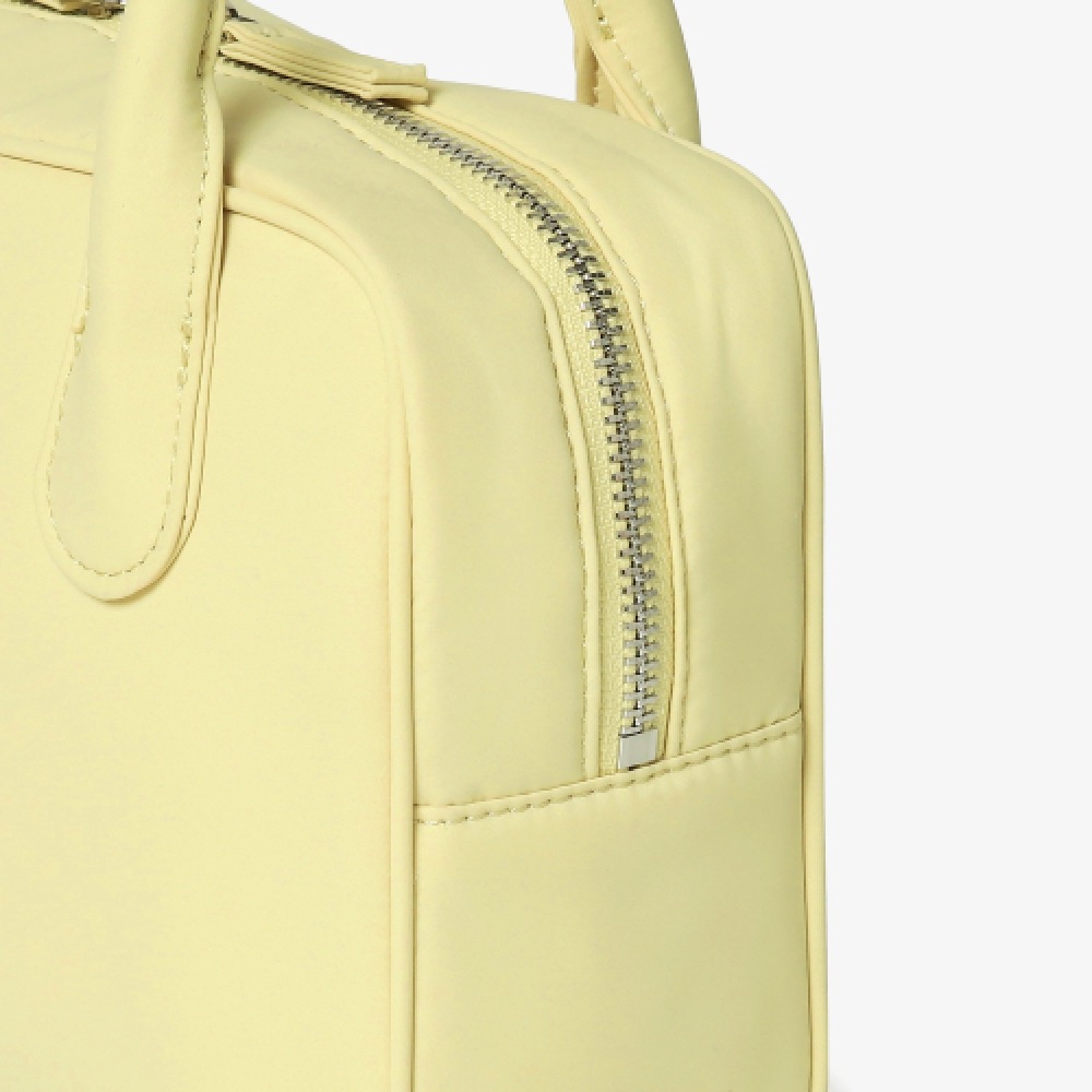 FILA スクエアトートバッグ (FS3BCH2310FYEW) FILA スクエアトートバッグ (FS3BCH2310FYEW)