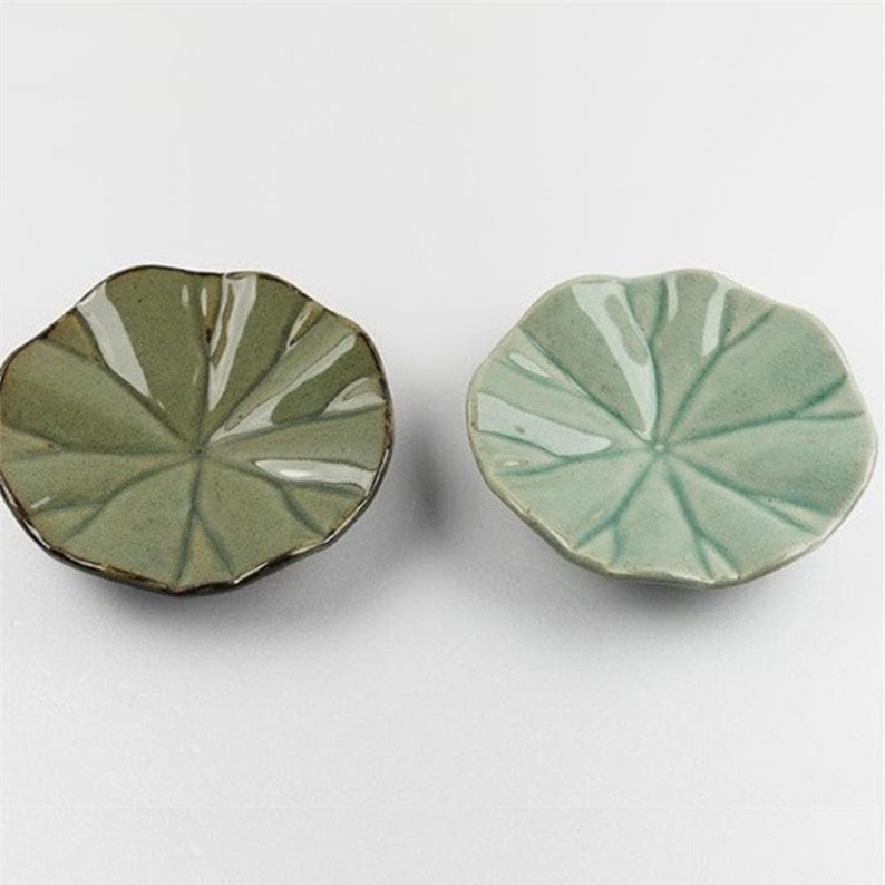 韓国伝統青磁ハスの葉皿 3番 濃い青色 1枚 SMT 0032 韓国伝統青磁ハスの葉皿 3番 濃い青色 1枚 SMT 0032