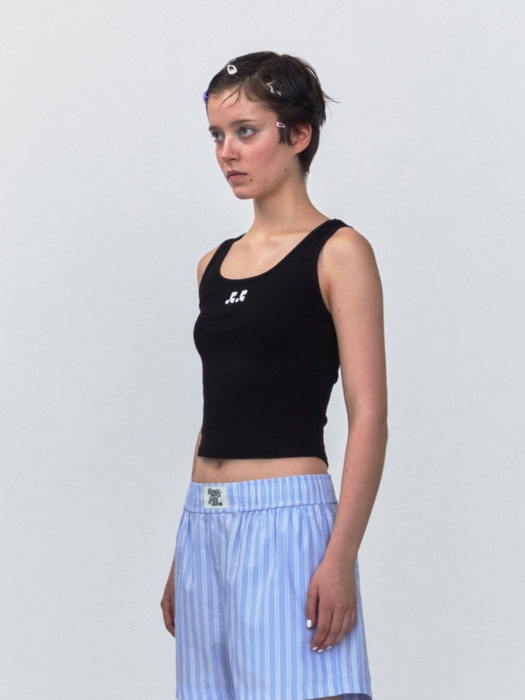 [LE SSERAFIMチェウォン着用]RR LOGO SHORT TANK TOP