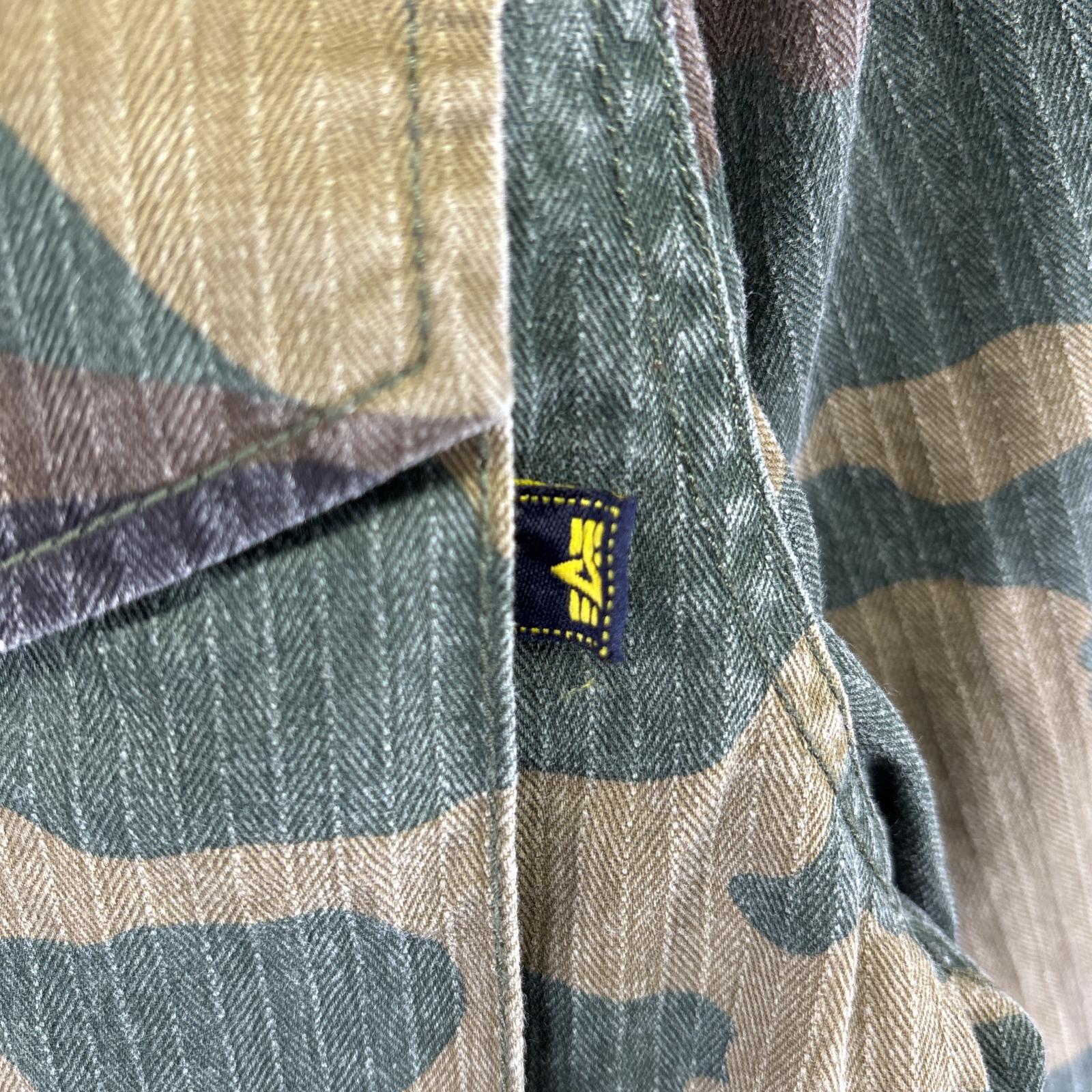 古着 アルファインダストリー ミリタリージャケット M65 フィールドジャケット カモフラ バックロゴ刺繍 ミリタリータイプ M グリーン メンズ 古着 アルファインダストリー ミリタリージャケット M65 フィールドジャケット カモフラ バックロゴ刺繍 ミリタリータイプ M グリーン メンズ