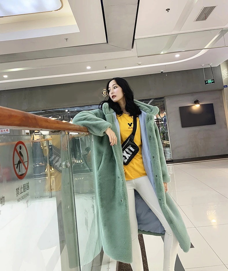 おしゃ モコモコ ふわふわ ダウンジャケット2024 ジャケット 防寒可愛い 韓国ファッションエコファー 柔らい レディース モコモココート コート 秋冬 冬アウター 肌触り良く ボアパーカー 膝下丈