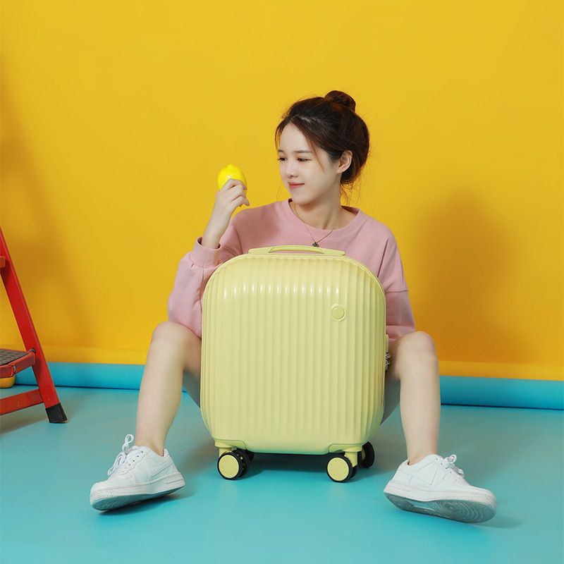 可愛い配色のキャリーケース スーツケース 機内持ち込みキャリーケース 高級感溢れる質の良いキャリーケース １８インチ ２０インチ