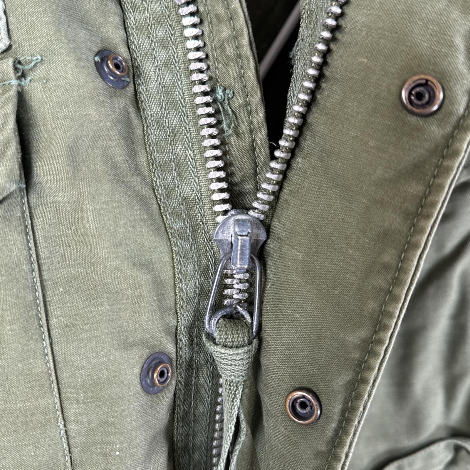 古着 ヴィンテージ ミリタリージャケット M-1951 M-51 米軍 実物 フィールドジャケット アルミジップ オリーブグリーン メンズ 古着 ヴィンテージ ミリタリージャケット M-1951 M-51 米軍 実物 フィールドジャケット アルミジップ オリーブグリーン メンズ