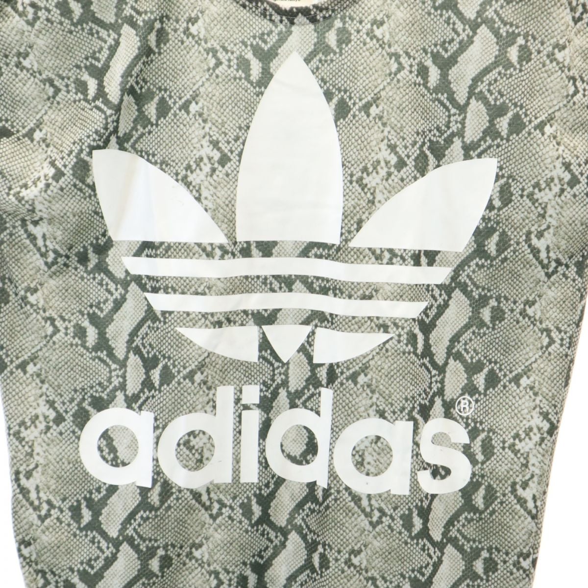 HYKE×adidasコラボトップス 完売品 完売必死の大人気コラボ【adidas by HYKE FW20】が11/25に