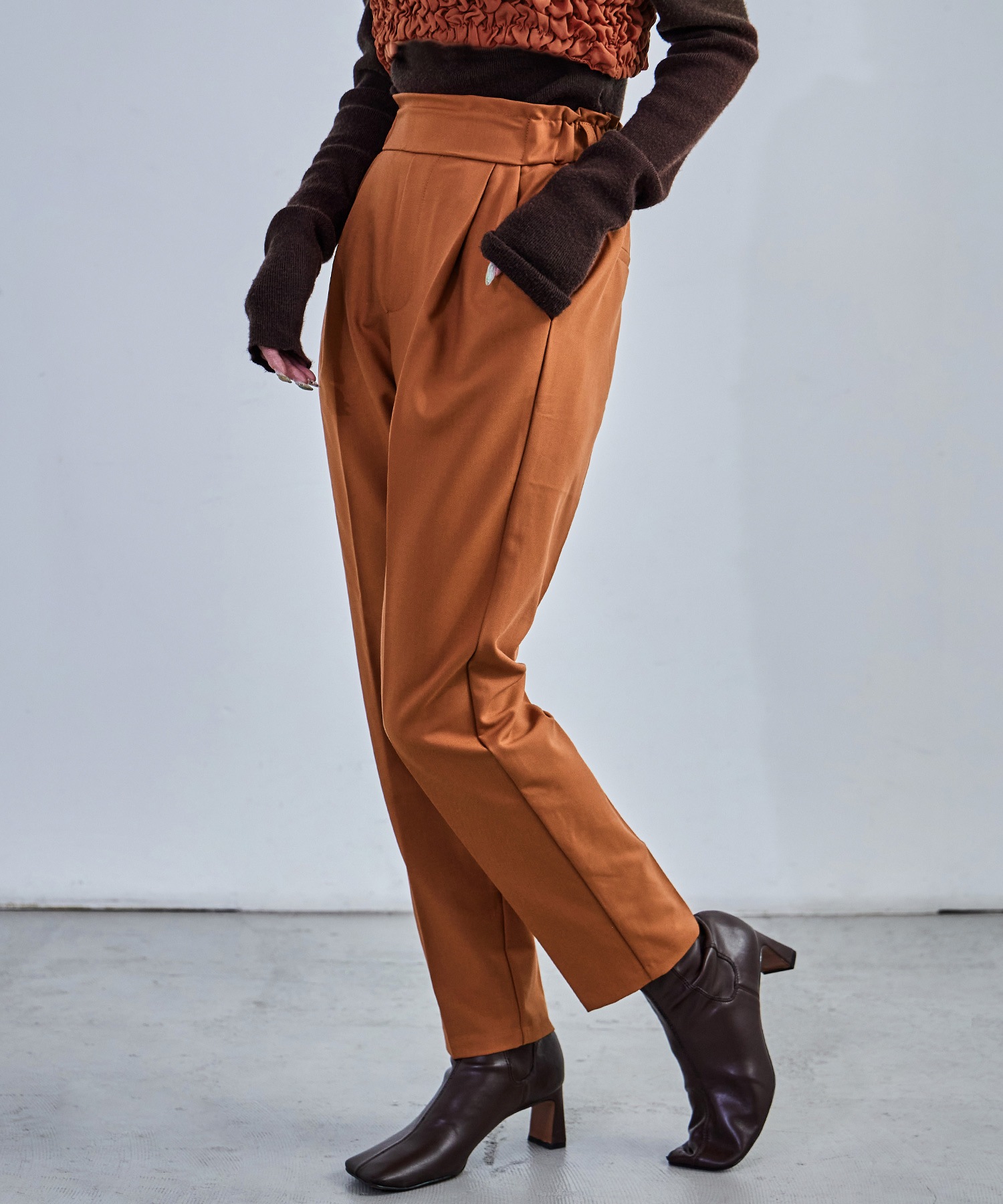 ハイウエストテーパードスラックス スラックス ハイウエスト タック テーパード レディース ウエストゴム カラバリ豊富 春夏 秋冬 オールシーズン ボトムス スタイルアップ 美脚見せ 低身長