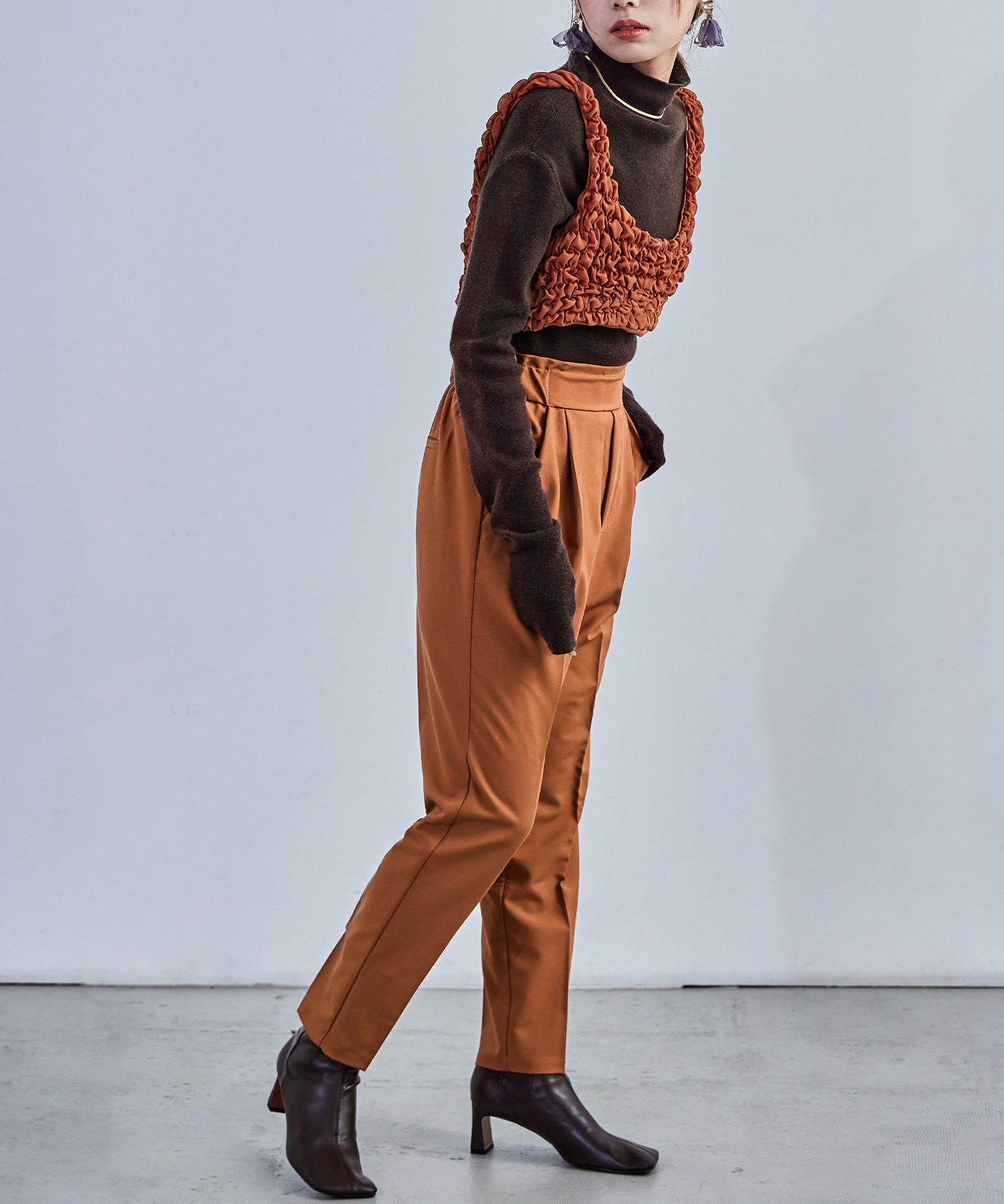 ハイウエストテーパードスラックス スラックス ハイウエスト タック テーパード レディース ウエストゴム カラバリ豊富 春夏 秋冬 オールシーズン ボトムス スタイルアップ 美脚見せ 低身長