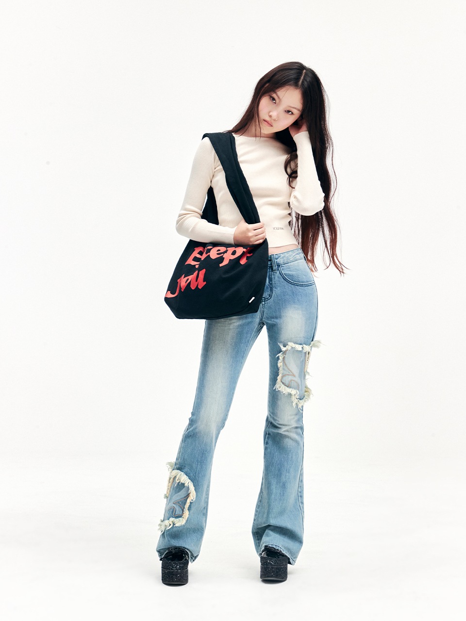 YOUHEE SYMBOL PATCH BOOTSCUT PANTS