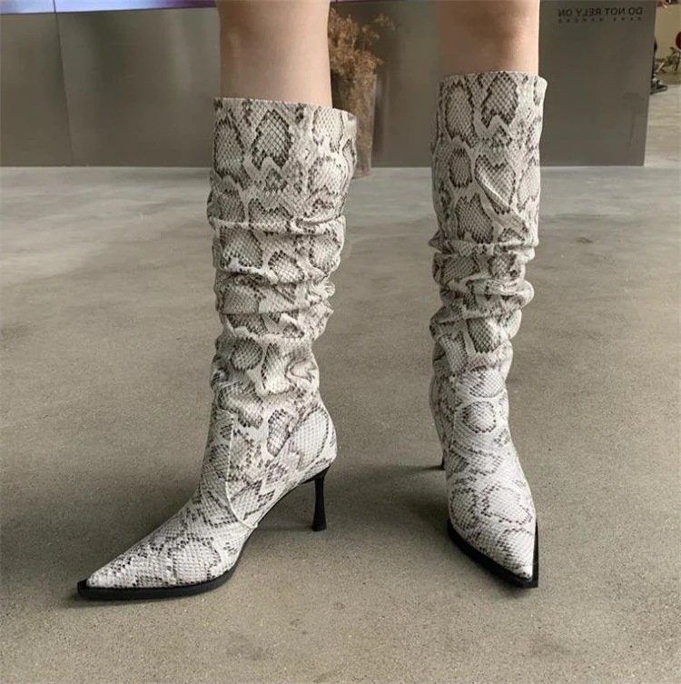 早い者勝ち 2025年夏 スパイクシューズ 細ヒール ロングブーツ ヘビ柄 シワ レディース スタックブーツポインテッドトゥ 快適である 中ヒール 長靴 高筒ブーツ 早い者勝ち 2025年夏 スパイクシューズ 細ヒール ロングブーツ ヘビ柄 シワ レディース スタックブーツポインテッドトゥ 快適である 中ヒール 長靴 高筒ブーツ