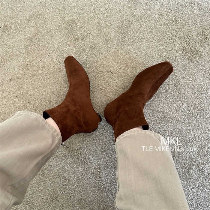 Tlemikelin Korea Dongdaemen Small Square Toe Low-かかとのつまずい春と秋のブーツ気質多用途の薄いブーツ