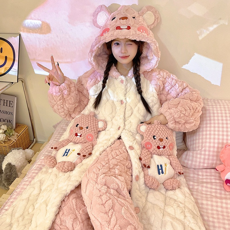 秋冬のサンゴの絨毯の三層の綿を挟んで寝ている服の女性とベルベットの厚い冬のバスローブのパジャマの新しい家庭服