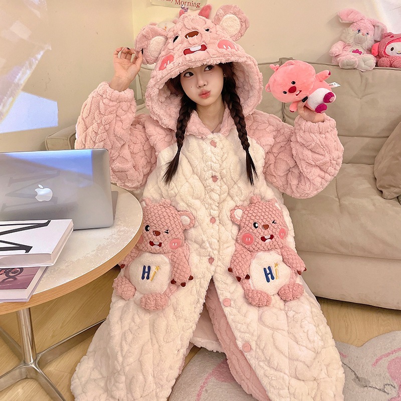 秋冬のサンゴの絨毯の三層の綿を挟んで寝ている服の女性とベルベットの厚い冬のバスローブのパジャマの新しい家庭服