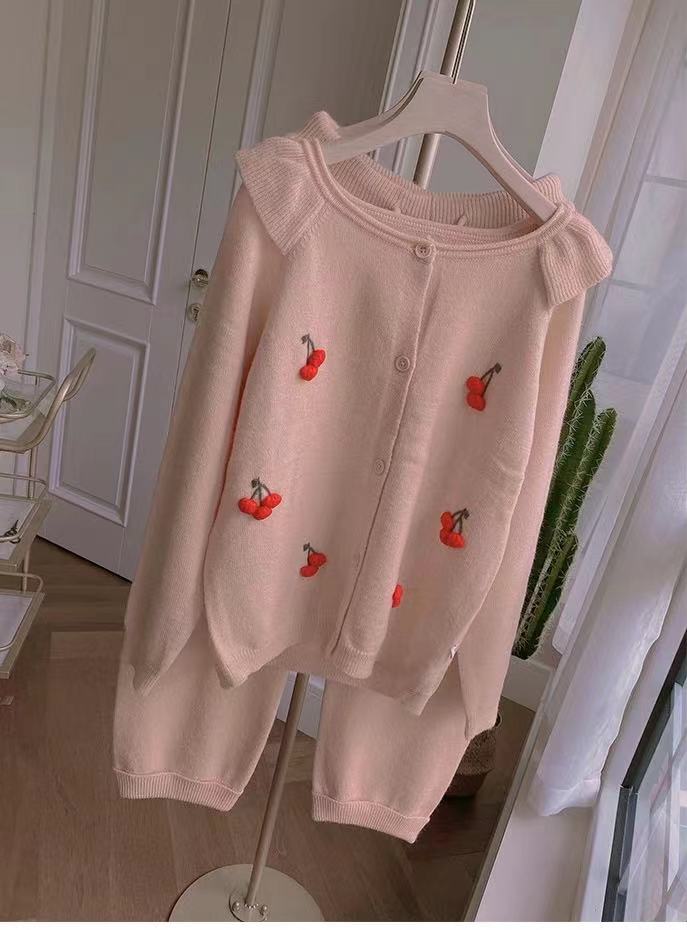 さくらんぼニットパジャマ上下2点セット