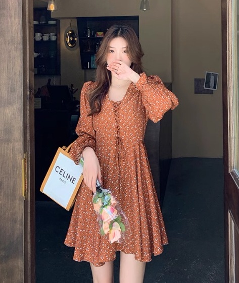 レディース ワンピース ミニ ショート 膝上 長袖 Vネック フレア Aライン かわいい 大人可愛い カジュアル おしゃれ ラフ ガーリー ルーズ フォーマル とろみ感 ヴィンテージ ラブリー