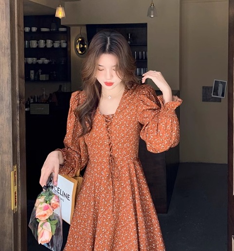 レディース ワンピース ミニ ショート 膝上 長袖 Vネック フレア Aライン かわいい 大人可愛い カジュアル おしゃれ ラフ ガーリー ルーズ フォーマル とろみ感 ヴィンテージ ラブリー