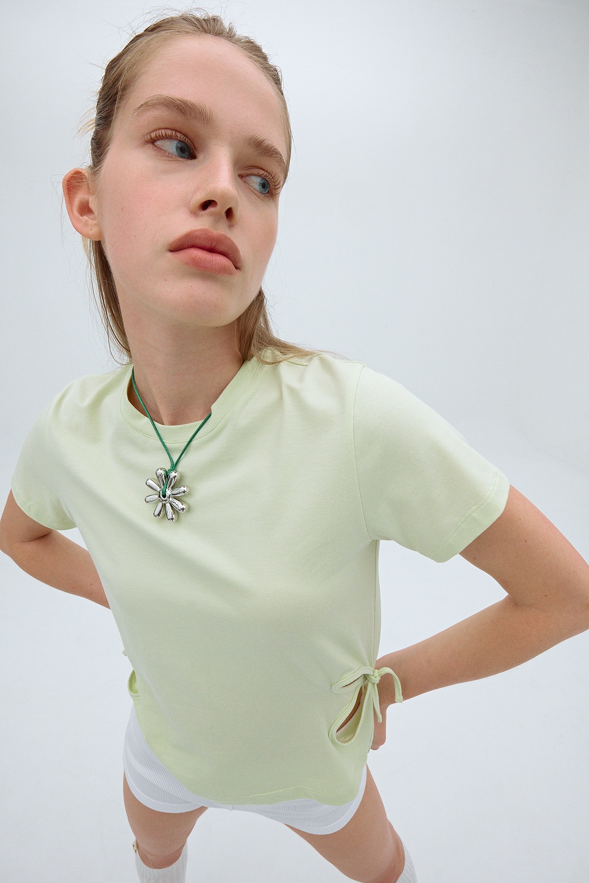 【Monday Edition】 MARDI X ME BLOOM DAISY DROP KNOT NECKLACE Monday Edition】 MARDI X ME BLOOM DAISY DROP KNOT NECKLACE