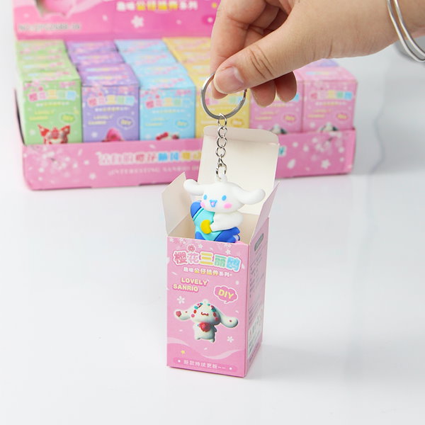 Qoo10] サンリオ 24個セット サンリオ キーホルダー グ