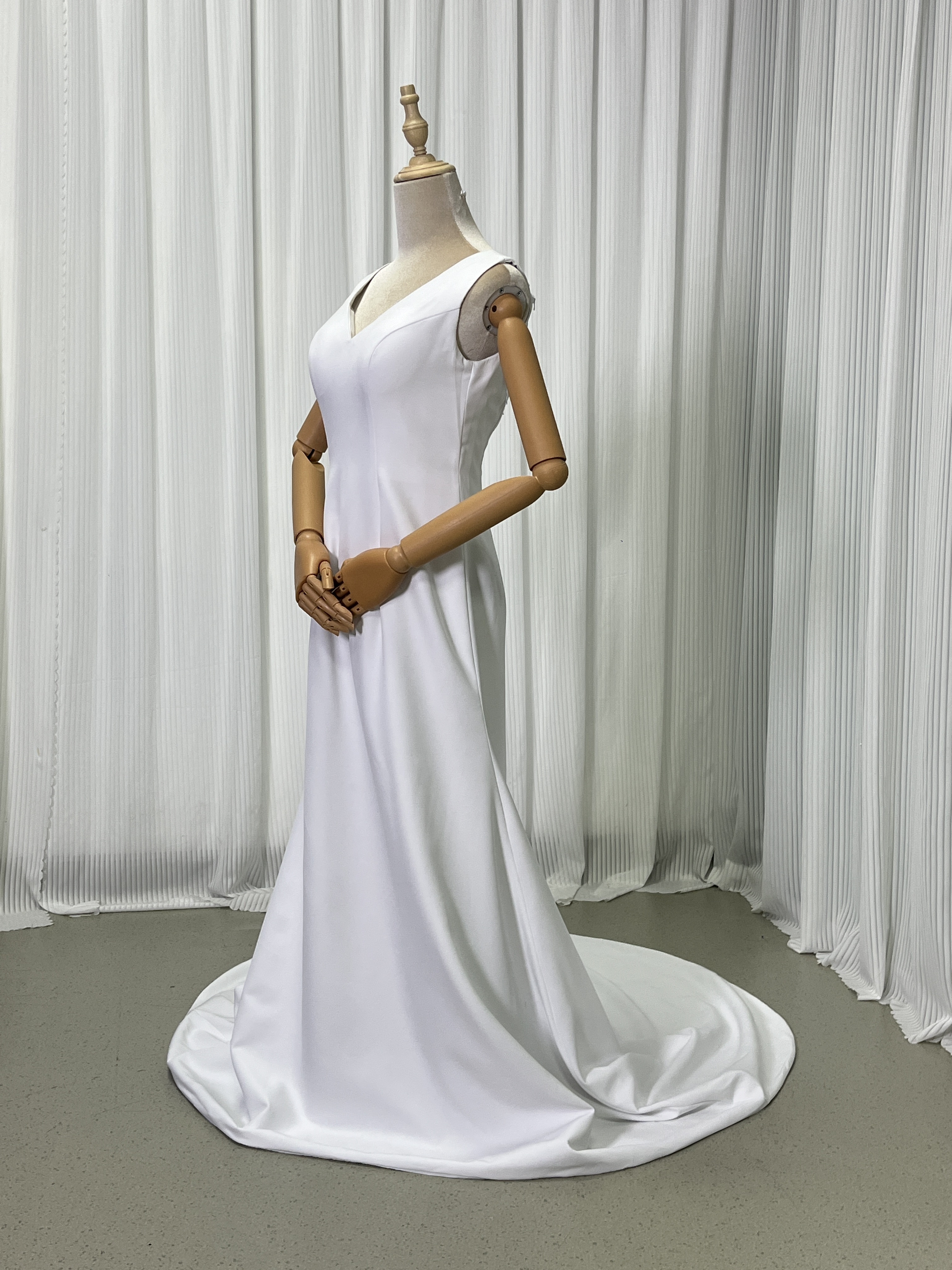 ウエディングドレス ホワイト レース Vネックドレス ファスナー トレーン 謝恩会