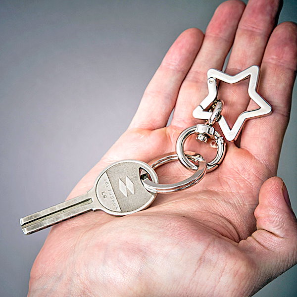 アルテミスクラシック キーホルダー・特典キーホルダー Qoo10