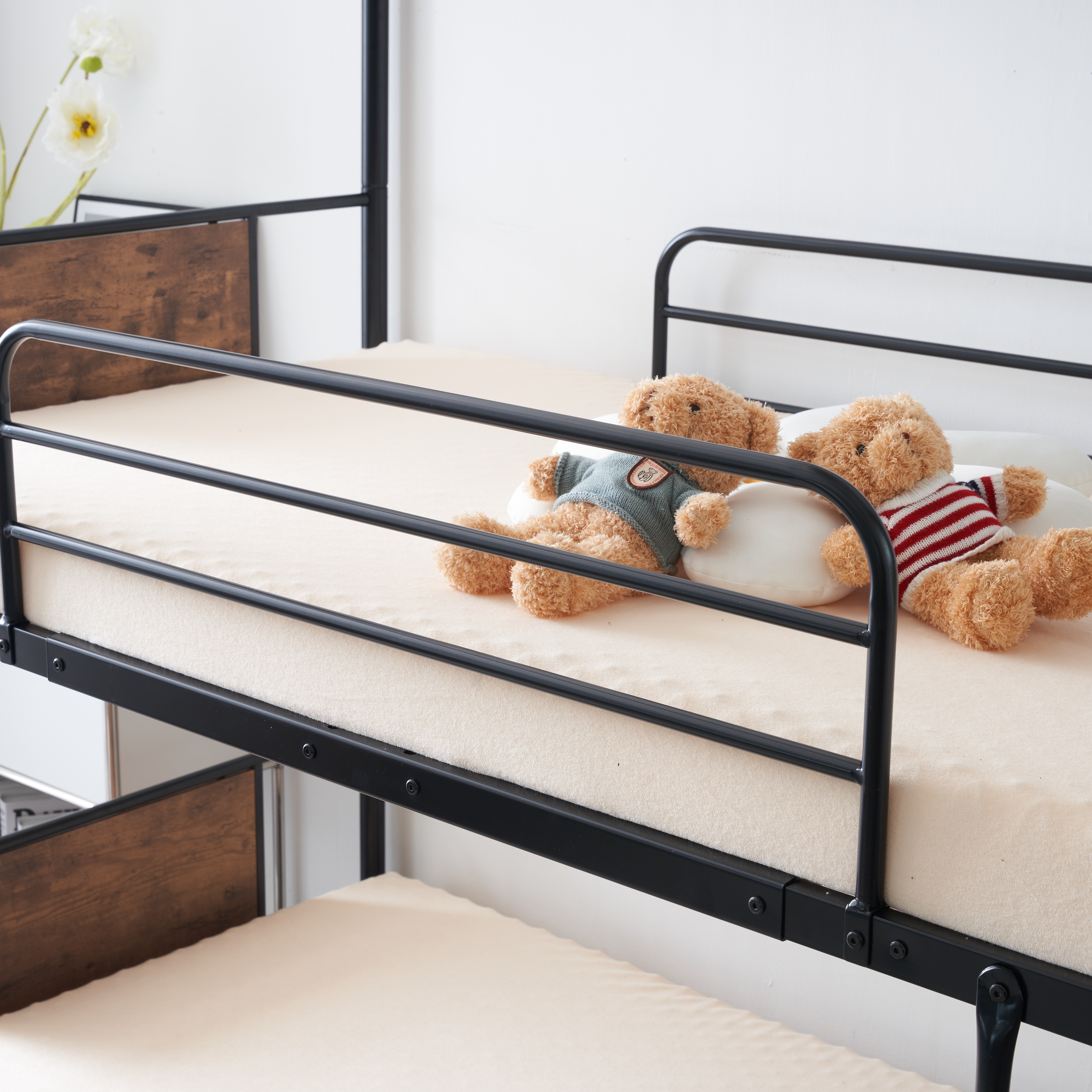 366【新作】【ブラック】三段ベッド パイプベッド 分離可能 スチールベッド 子供部屋スチール 耐震378 366【新作】【ブラック】三段ベッド パイプベッド 分離可能 スチールベッド 子供部屋スチール 耐震378