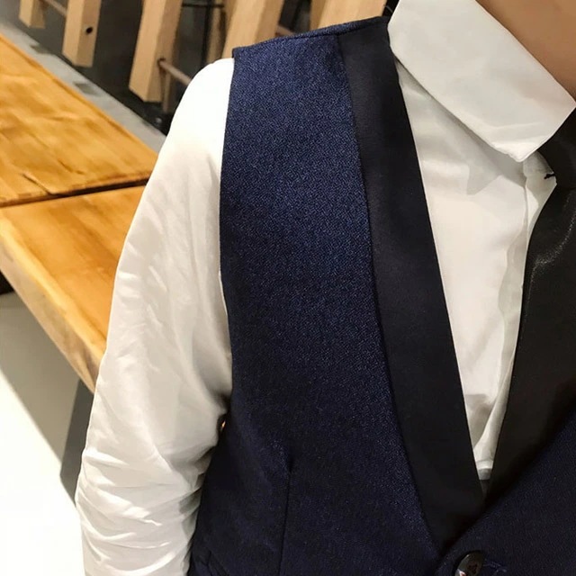 子供スーツ 5点セット ジャケット＋ベスト＋ズボン＋シャツ＋ネクタイ 男の子スーツ 入学式 卒業式 ネイビー タキシード 礼服 結婚式 子供服 子どもスーツ 紺色 キッズスーツ ピアノ発表会 演奏会