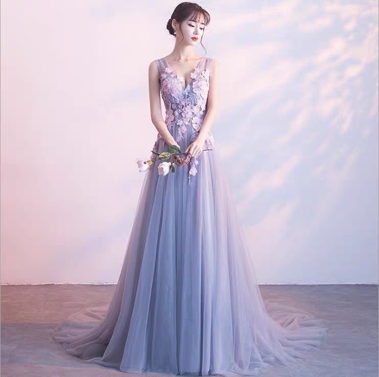 バンケットイブニングドレス2024新しい夏エレガントな気質ロングトレーリングホストドレススカートレディースミディアムロングスタイル バンケットイブニングドレス2024新しい夏エレガントな気質ロングトレーリングホストドレススカートレディースミディアムロングスタイル