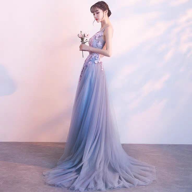 バンケットイブニングドレス2024新しい夏エレガントな気質ロングトレーリングホストドレススカートレディースミディアムロングスタイル バンケットイブニングドレス2024新しい夏エレガントな気質ロングトレーリングホストドレススカートレディースミディアムロングスタイル