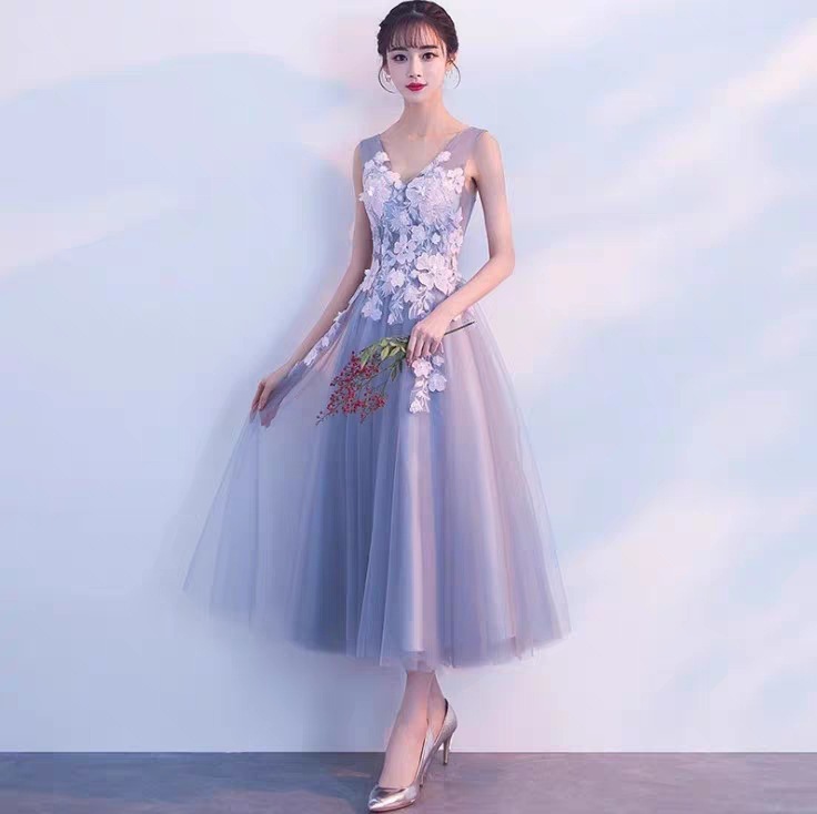 バンケットイブニングドレス2024新しい夏エレガントな気質ロングトレーリングホストドレススカートレディースミディアムロングスタイル バンケットイブニングドレス2024新しい夏エレガントな気質ロングトレーリングホストドレススカートレディースミディアムロングスタイル