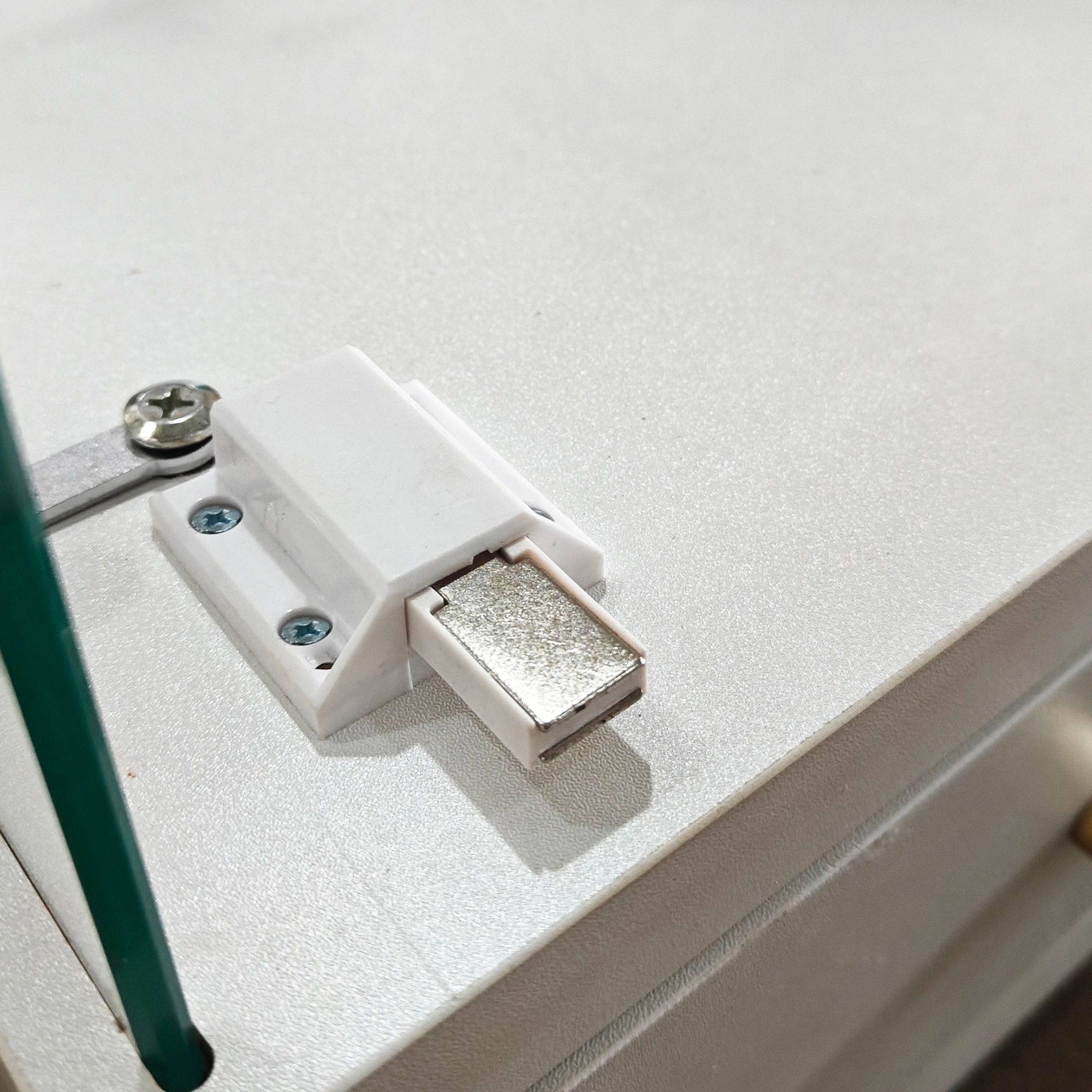 489LED照明&引き出し付き ガラスディスプレイキャビネット鍵付き強化ガラス収納棚リビング・寝室用 1ドア4段 ホワイト 489LED照明&引き出し付き ガラスディスプレイキャビネット鍵付き強化ガラス収納棚リビング・寝室用 1ドア4段 ホワイト