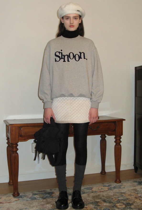 24FW BOUCLE LOGO SWEATSHIRT (7 COLORS) 24FW BOUCLE LOGO SWEATSHIRT (7 COLORS)