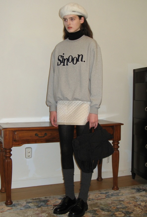 24FW BOUCLE LOGO SWEATSHIRT (7 COLORS) 24FW BOUCLE LOGO SWEATSHIRT (7 COLORS)