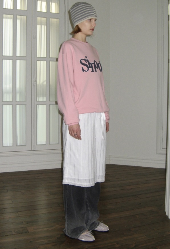 24FW BOUCLE LOGO SWEATSHIRT (7 COLORS) 24FW BOUCLE LOGO SWEATSHIRT (7 COLORS)