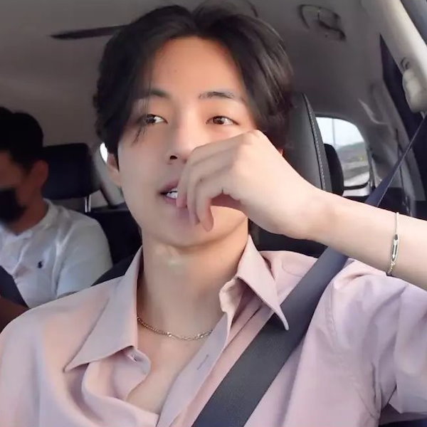 Qoo10] one enough 【BTS V テテ着用】正規品 Vint