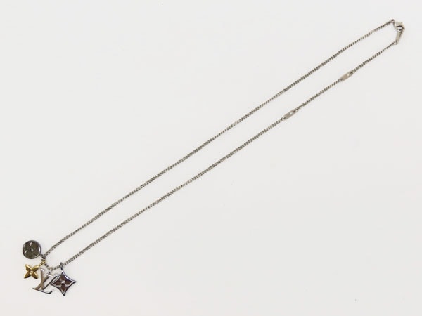 新品同様ルイヴィトンペンダントLVインスティンクトネックレスペンダントシルバーガンメタリックシルバーゴールドM00521 新品同様ルイヴィトンペンダントLVインスティンクトネックレスペンダントシルバーガンメタリックシルバーゴールドM00521