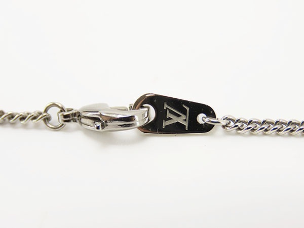 新品同様ルイヴィトンペンダントLVインスティンクトネックレスペンダントシルバーガンメタリックシルバーゴールドM00521 新品同様ルイヴィトンペンダントLVインスティンクトネックレスペンダントシルバーガンメタリックシルバーゴールドM00521